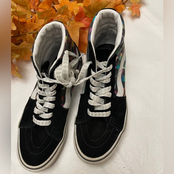 Van’s Off the Wall Hi Top Sneakers. Size 5.5 Black Suede upper & padded sides. - Picture 8 of 12